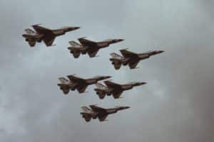 sechs Kampfjets