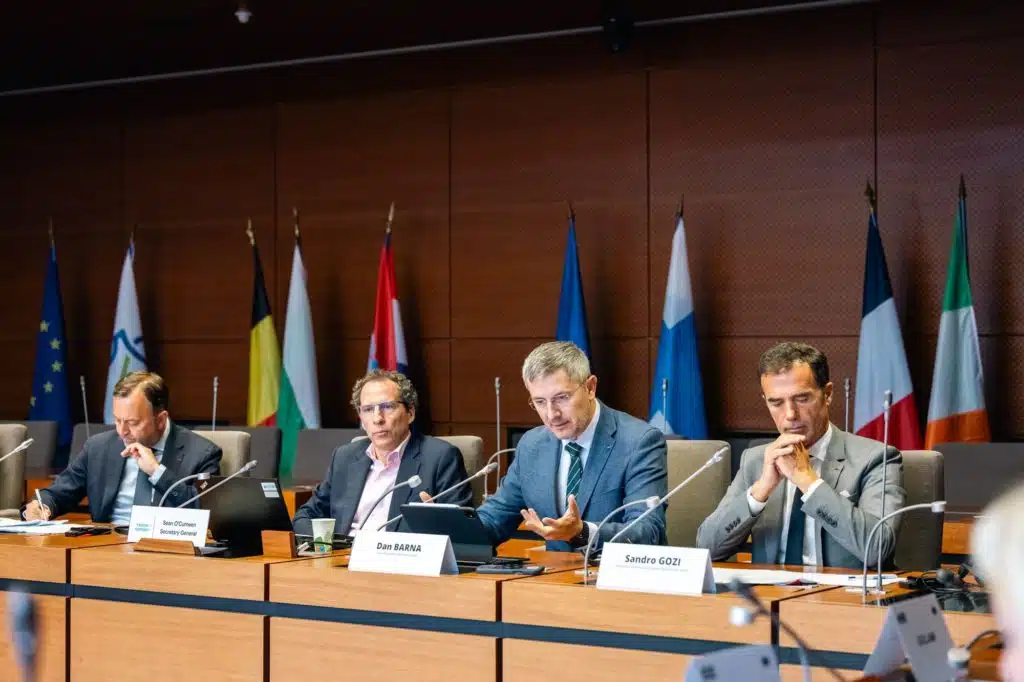 Website of the European Democrats The Secretary General of the PDE in Lille to discuss the regions of Europe. Website of the European Democrats - https://democrats.eu
